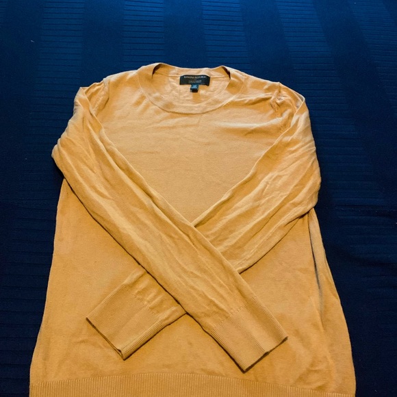 Caramel crew neck sweater. - Picture 1 of 4